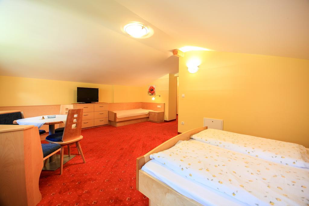 Garni Des Alpes Hotel Solda Exterior photo