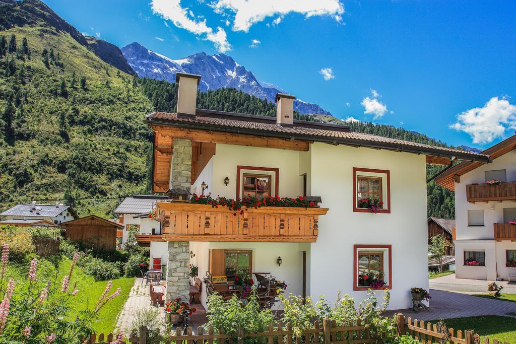 Garni Des Alpes Hotel Solda Exterior photo